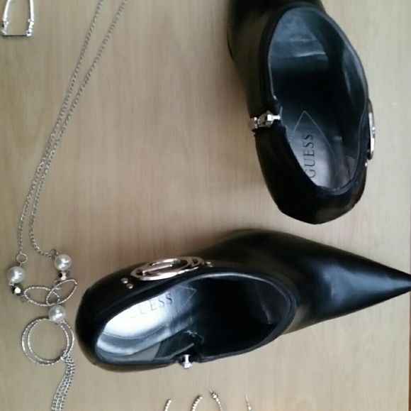 Shoes - Picture 4 of 4